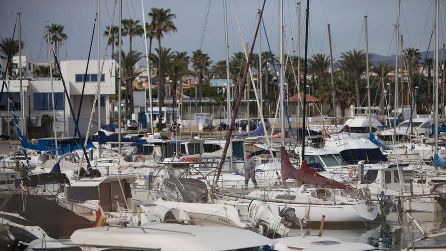 El club naútico de Canet revalida su bandera azul por quinto año consecutivo