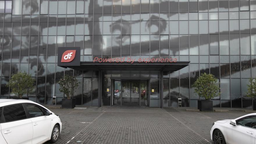 El plan de reestructuración de Duro Felguera incluye un ERE de hasta 220 empleos que el comité califica de &quot;salvajada&quot;