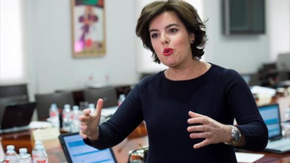 Soraya Sáenz de Santamaría, ayer, tras presidir la reunión de subsecretarios.