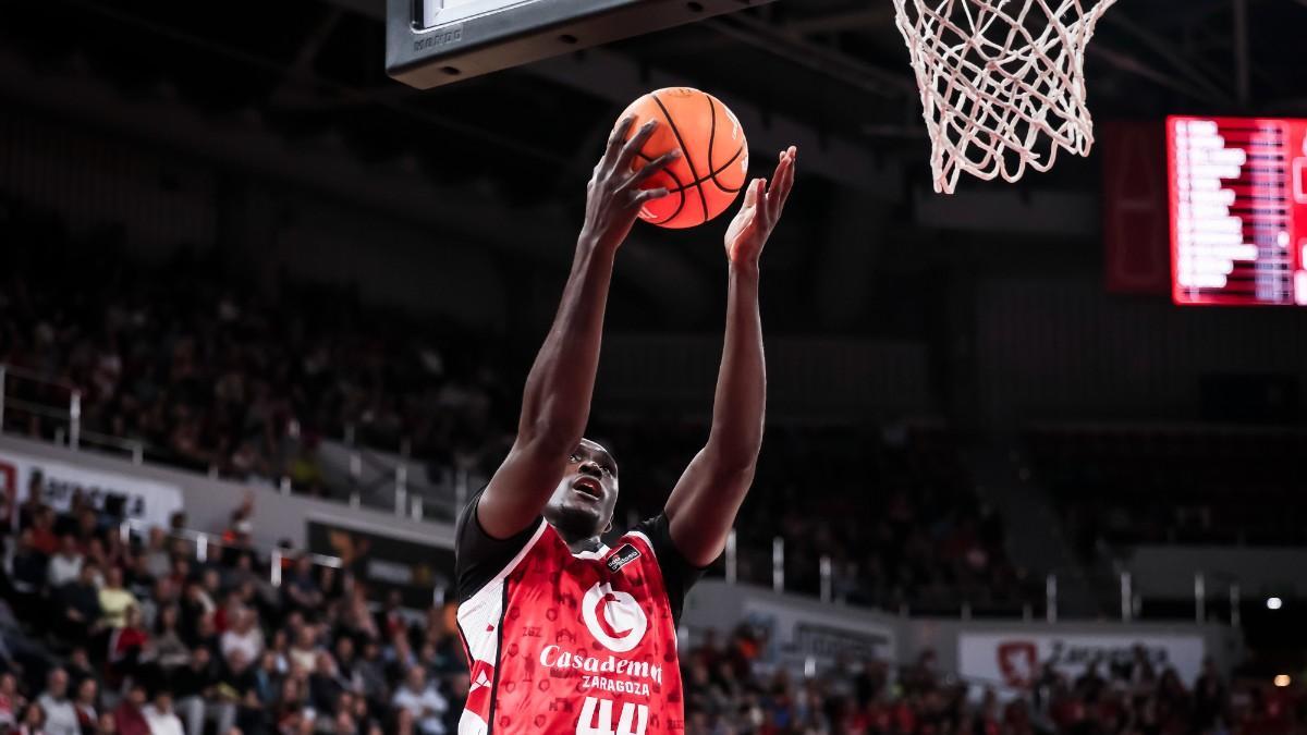 Jilson Bango volvió a imponer su ley en la pintura