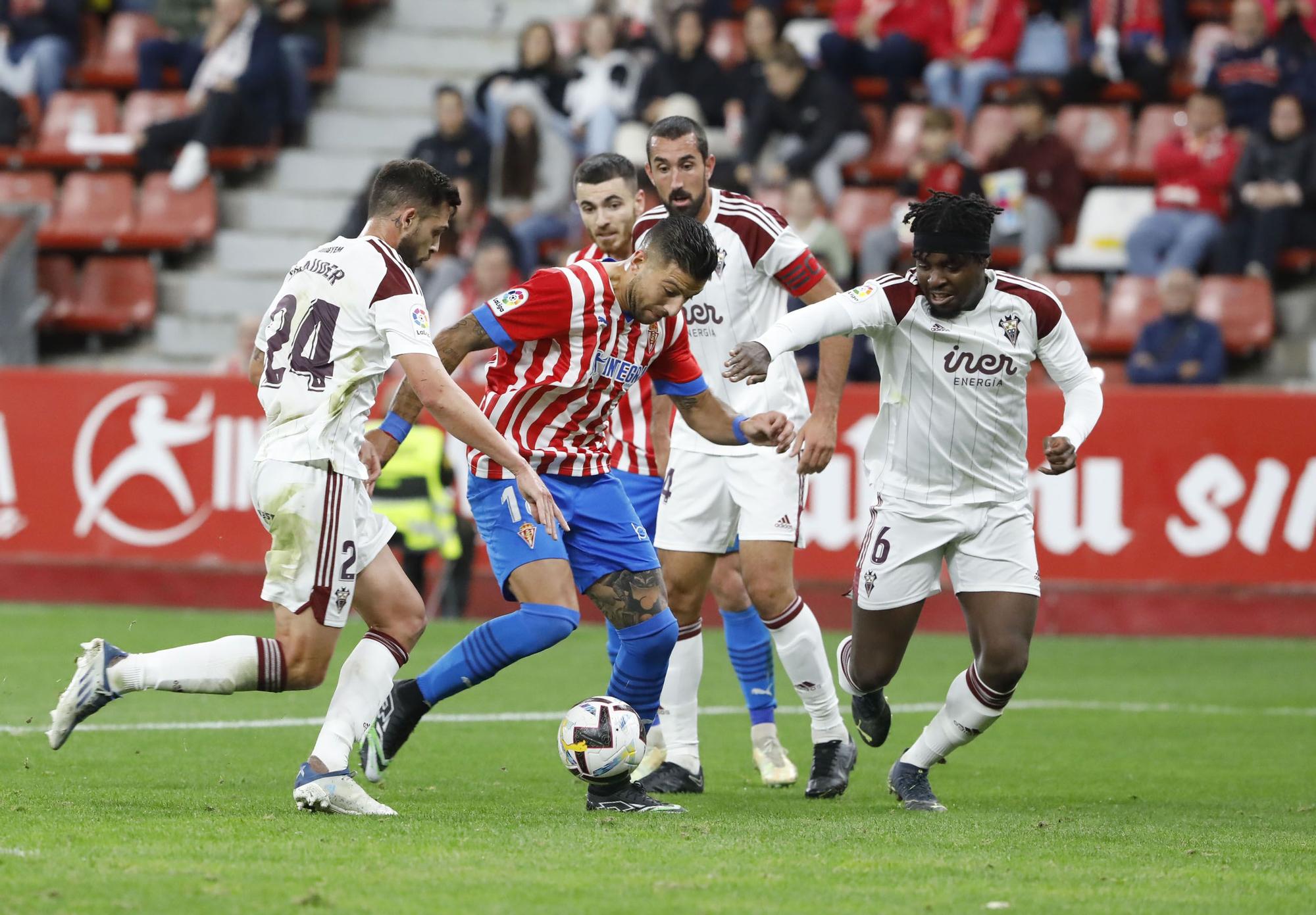 En imágenes: así fue el duelo entre Sporting y Albacete en El Molinón