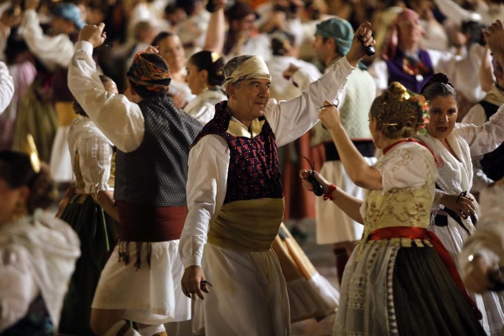 Dansà de las Fallas a la Vírgen