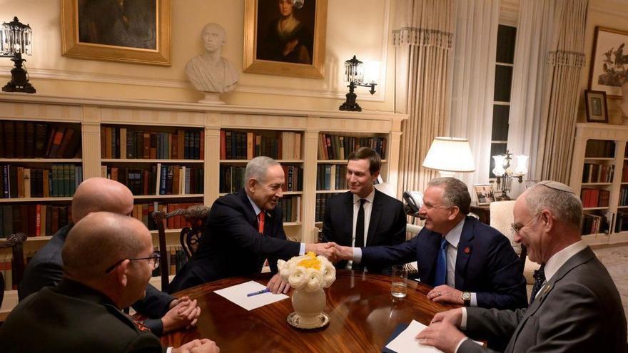 Trump recibe en una visita de bajo perfil a Netanyahu, que busca presionar en las negociaciones con Irán
