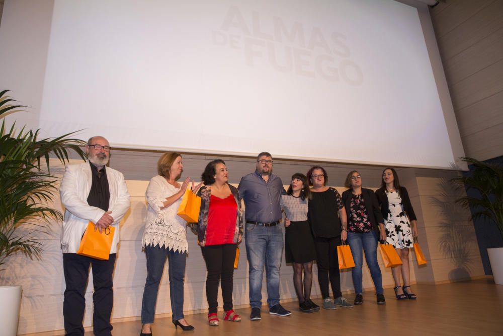 Presentación del documental "Almas de fuego" en el Club Información