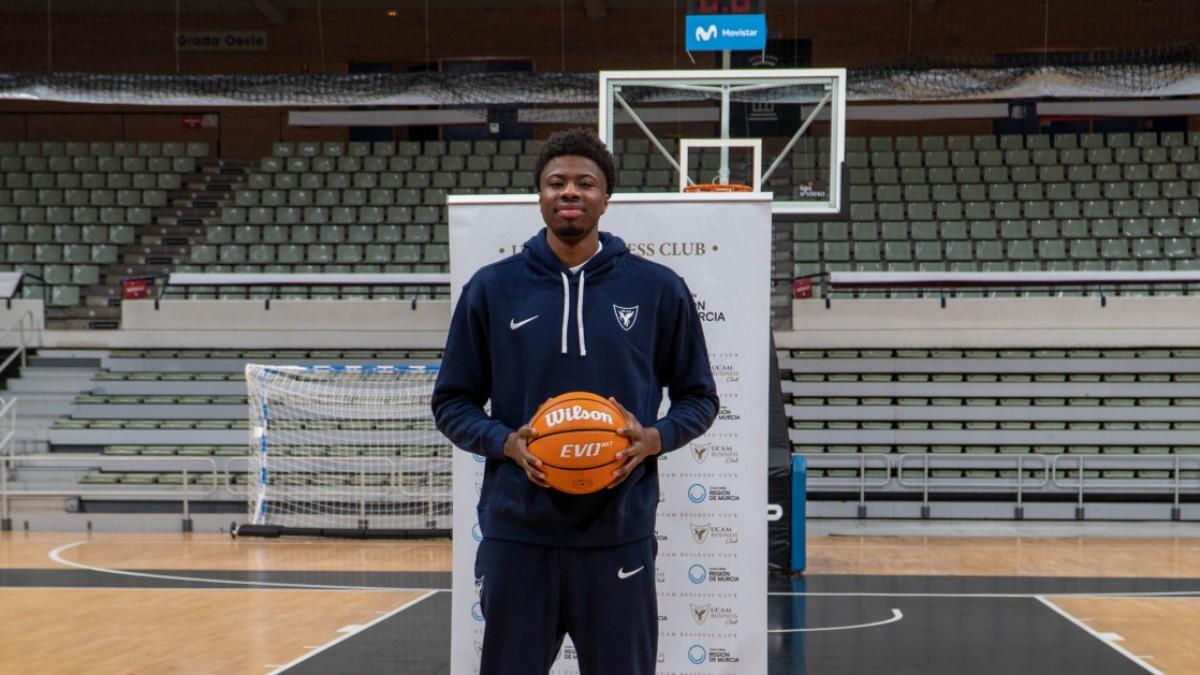 Kostas Antetokounmpo, presentado como nuevo jugador del UCAM Murcia CB