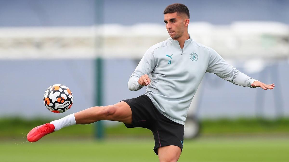 Ferran Torres, en un entrenamiento con el City.