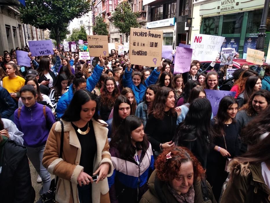 8-M en Asturias: El feminismo inunda las plazas