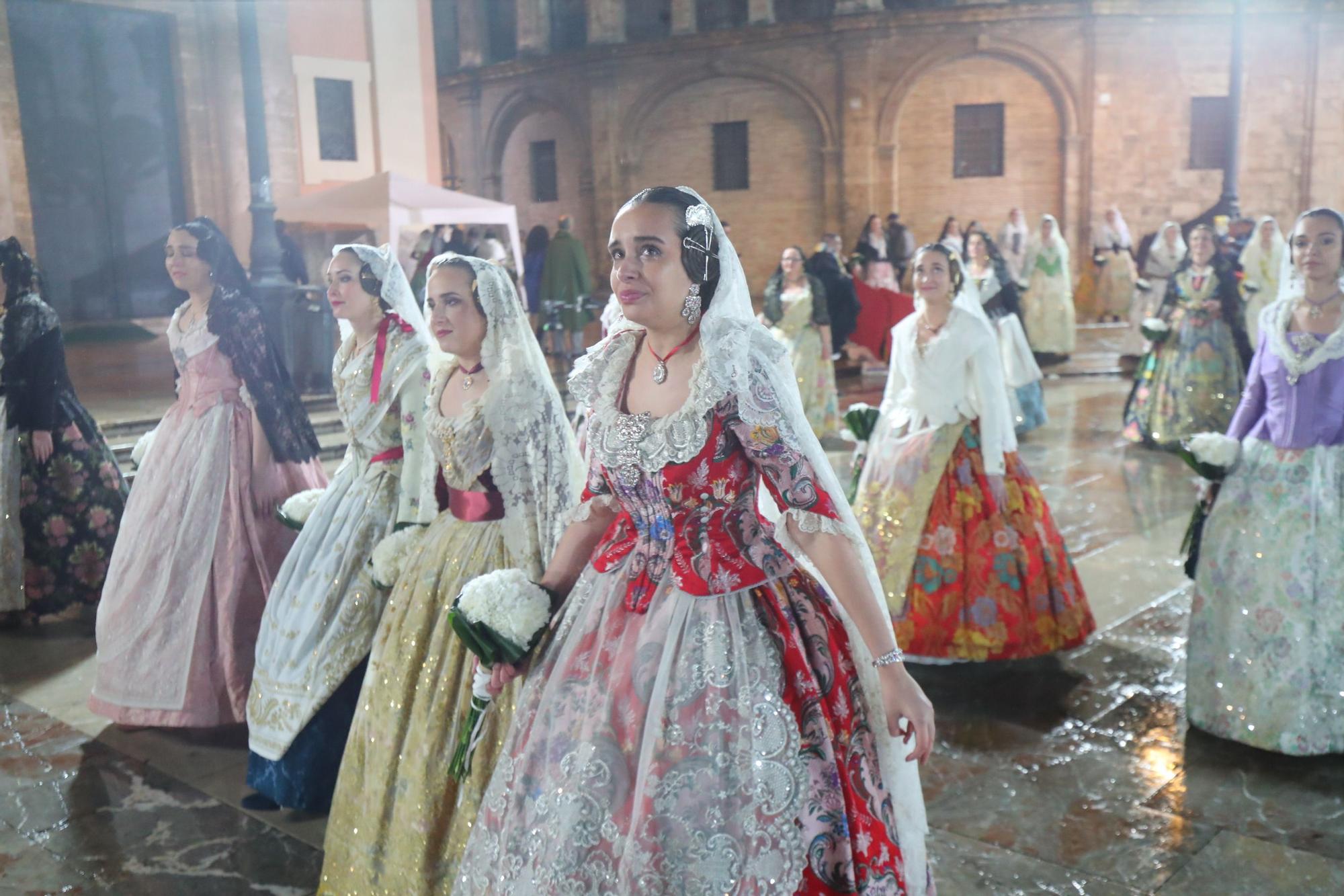 Búscate en el primer día de ofrenda por la calle de la Paz (entre las 22:00 a las 24:00 horas)