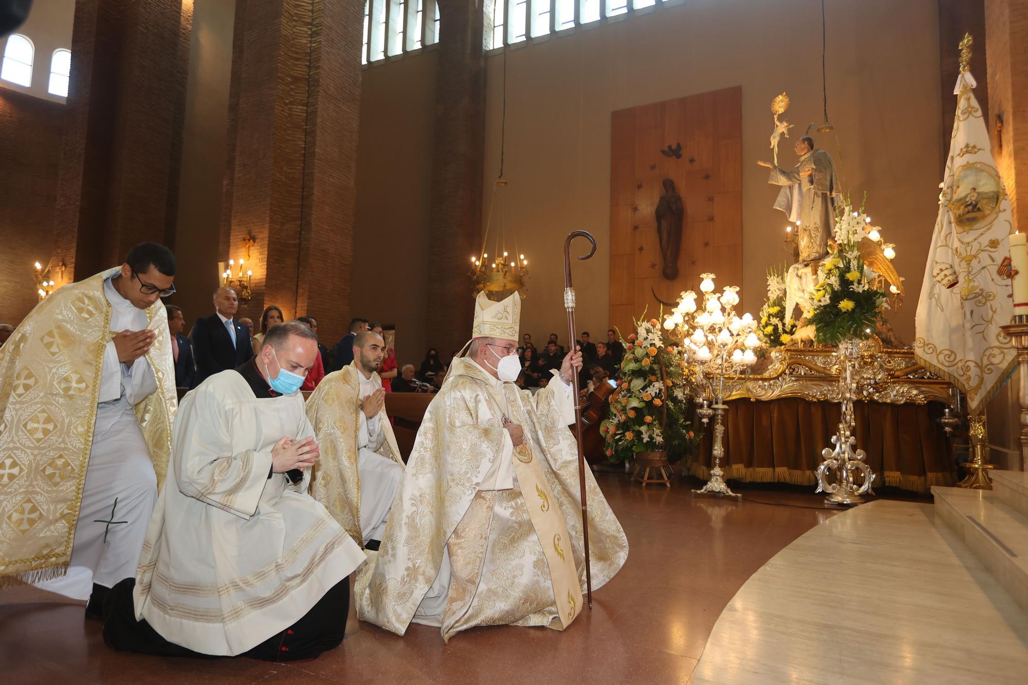 Las imágenes de la misa y la procesión del día de Sant Pasqual en Vila-real