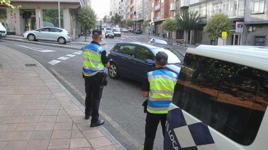 Agentes de la Policía Local de servicio. // Iñaki Osorio