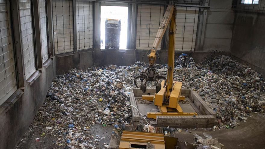 Montserrat, Turís y Cullera son los pueblos que más basura generan por la población flotante