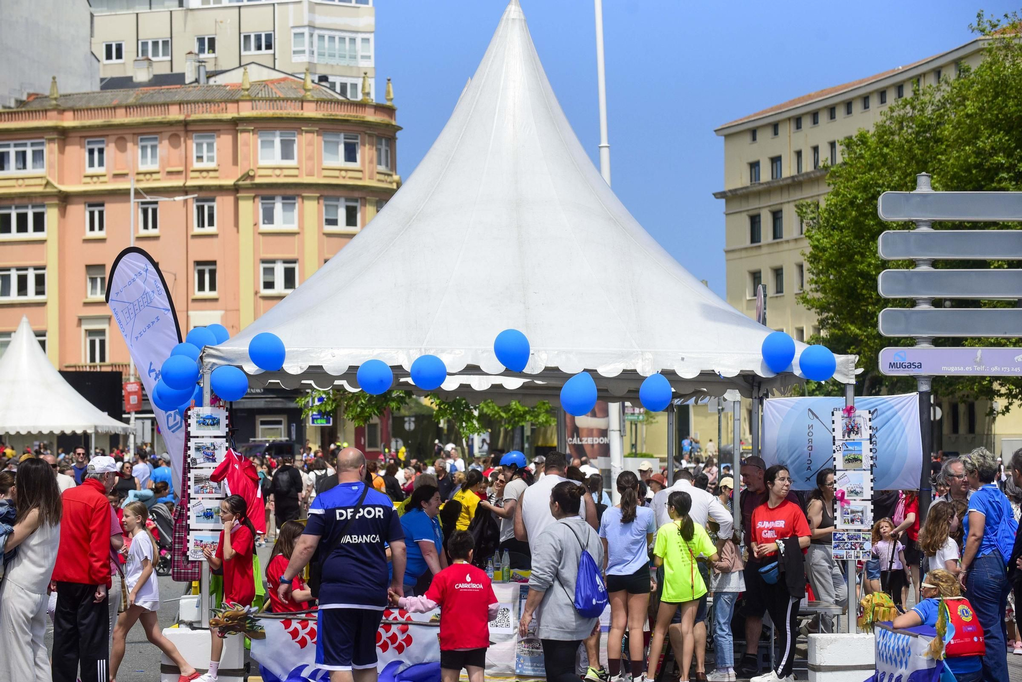 Miles de personas participan en el Día del Deporte en la Calle