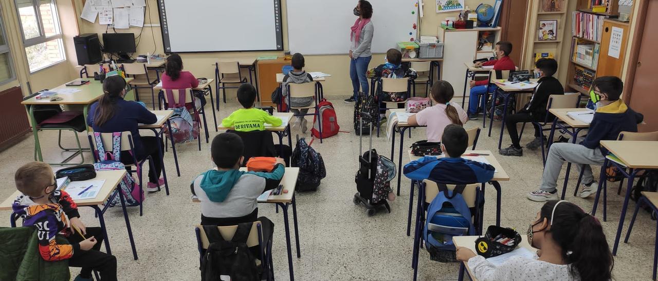 No habrá clase en el puente de Santa faz, 29 de abril, pero sí el 25 de abril, lunes.