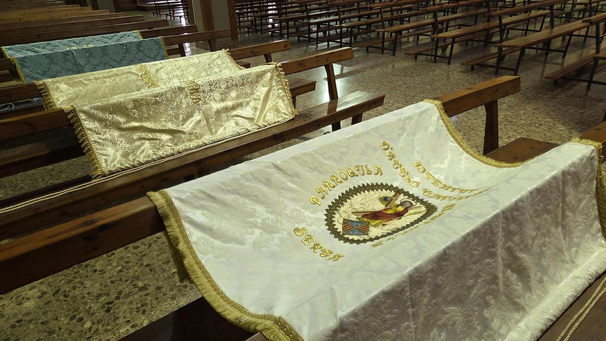 Les banderes es conservaran a Sant Francesc, en un armari arranjat expressament per encabir-les