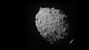 Imagen real del asteroide Dimorphos tomada momentos antes del impactado contra la sonda DART.