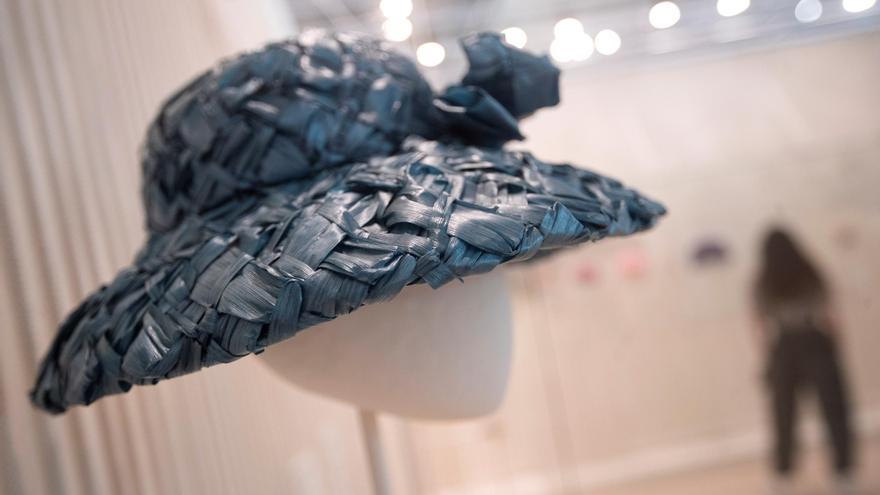 Balenciaga. La elegancia del sombrero', una exposición para realzar los  tocados únicos de la marca - La Nueva España