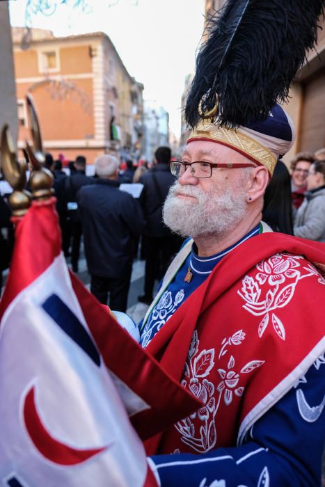 La Entrada y la Retreta abren los Moros y Cristianos de Sax