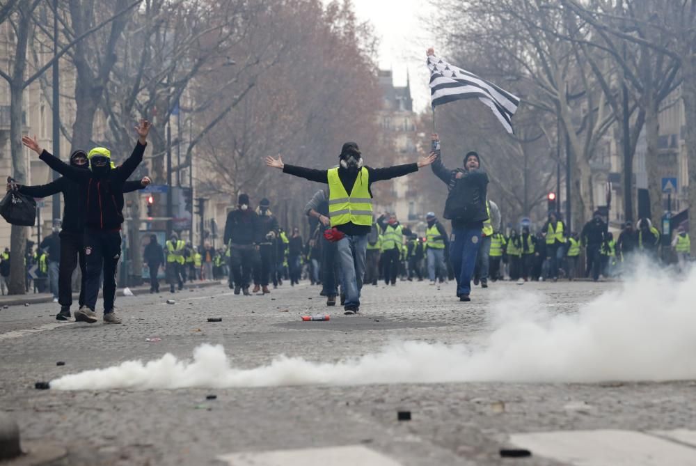 Protesta de los ''''chalecos amarillos'''' en París