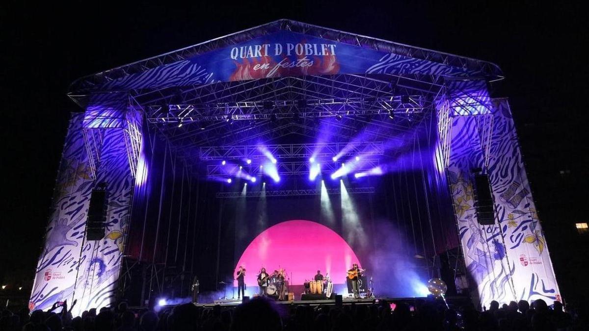 Escenario principal de los Conciertos gratuitos de Quart de Poblet.