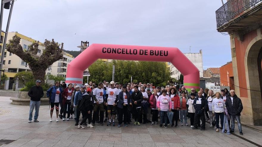 Enfermos de Párkinson y familiares se unen en Bueu para reivindicar apoyo y empatía social