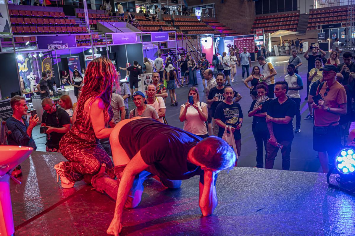 Ambiente en la primera jornada del Salón Erótico