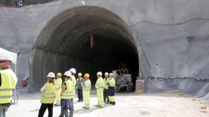 Fomento desdoblará las vías en el túnel para unir la estación del AVE con el centro