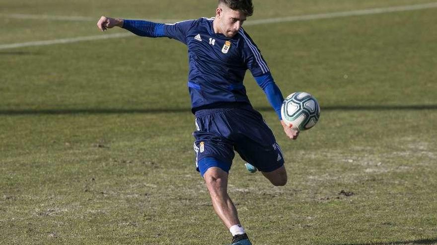 Jimmy en el lugar de Luismi y apuesta azul por la continuidad: este es el posible once del Oviedo en Cartagena