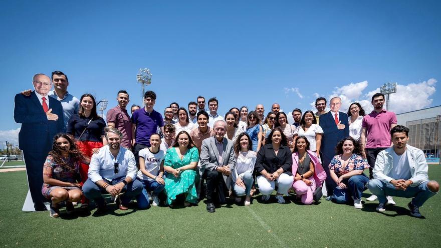 De la Torre traslada en un encuentro con jóvenes sus propuestas sobre vivienda y empleo