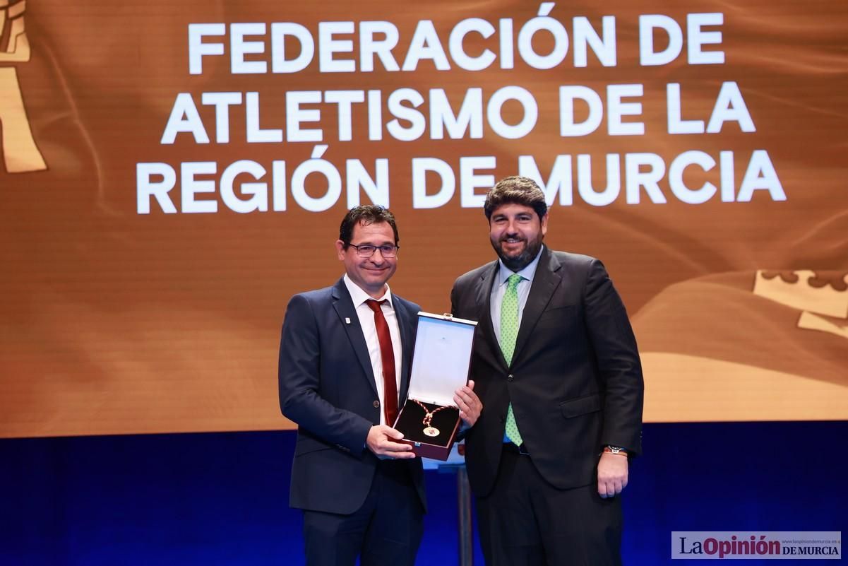 Así ha sido el acto institucional del Día de la Región de Murcia en el Teatro Romea