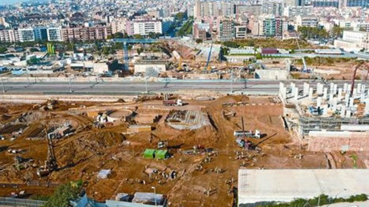 Nueva excavación de la villa romana donde estaba el puente del Treball Digne, el viernes.