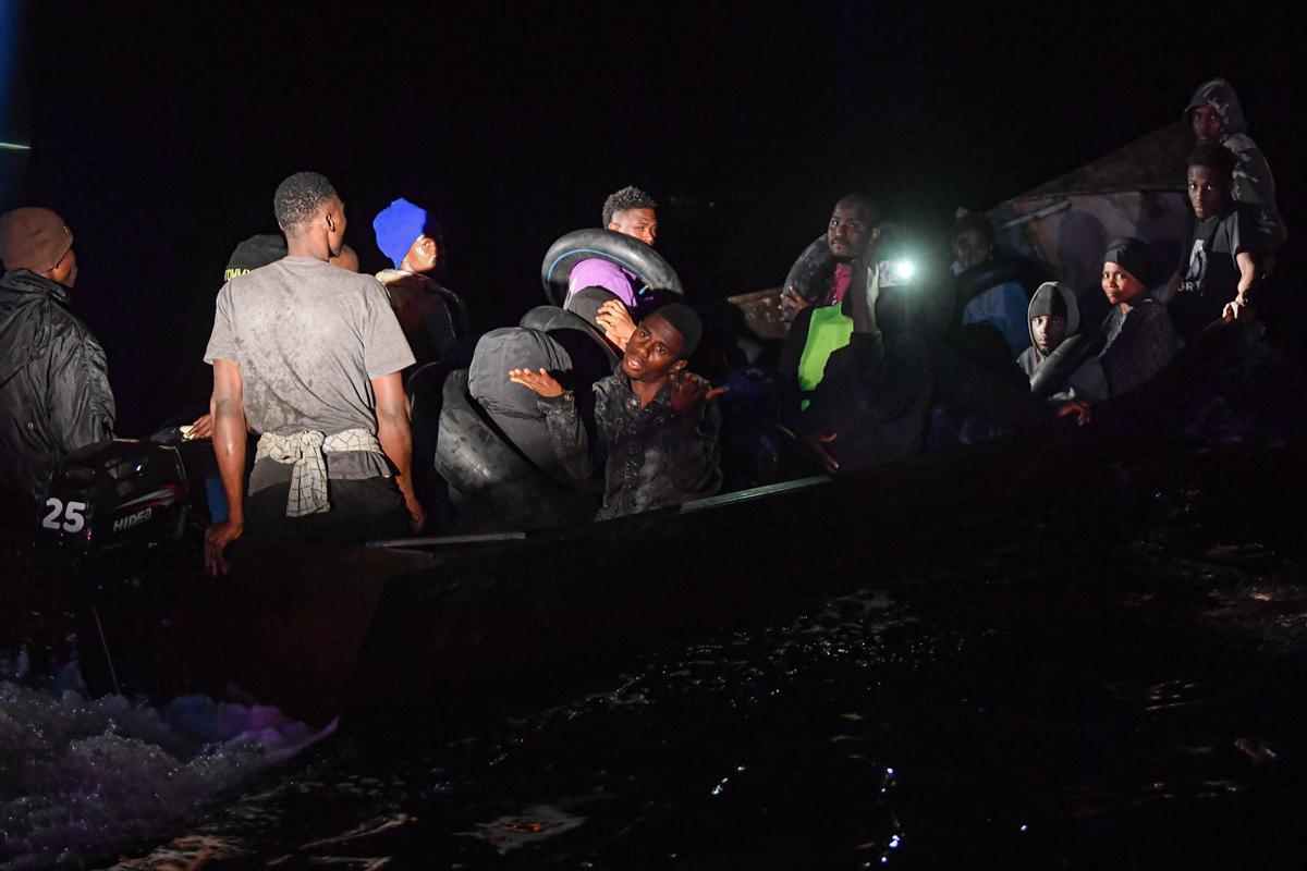 Rescate de migrantes subsaharianos frente a las costas de Sfax (Túnez)