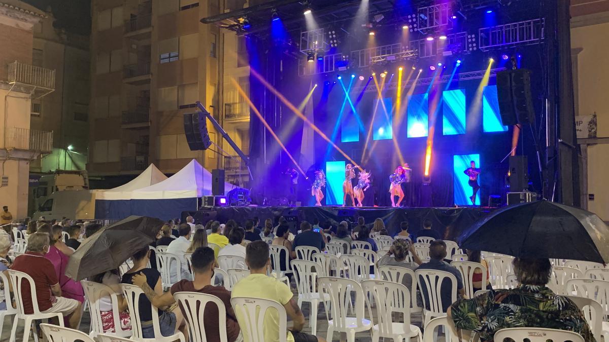 Pese a la amenaza de lluvia, en los minutos previos había una ligera llovizna, el musical &#039;The Talent&#039; se realizó.