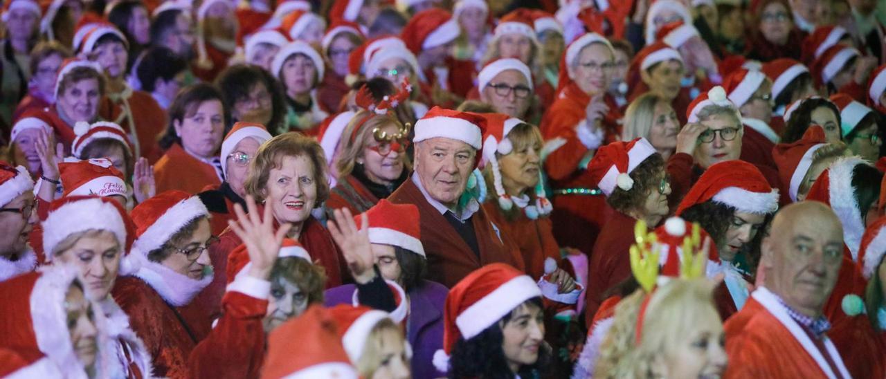 Hunderte von Weihnachtsfrauen und -männern werden am Samstag (17.12.) auf der Plaça Major von Can Picafort erwartet, um gemeinsam dem Line Dance zu frönen.