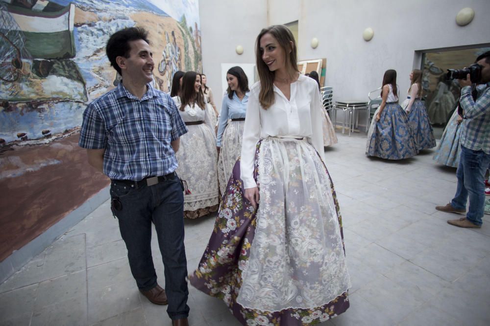 Ensayo de la Dansà con la fallera mayor y la corte