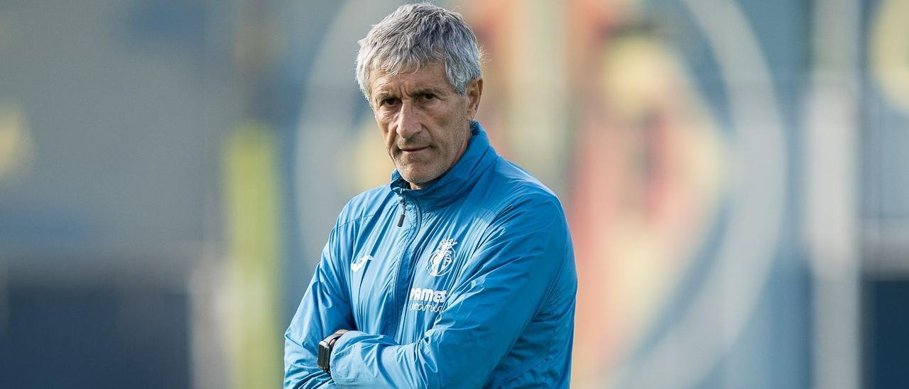 Quique Setién, durante el entrenamiento previo al viaje a Turquía.