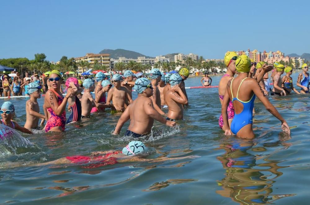 Más de 200 participantes 'se mojan' por la esclerósis múltiple en Playa Paraíso