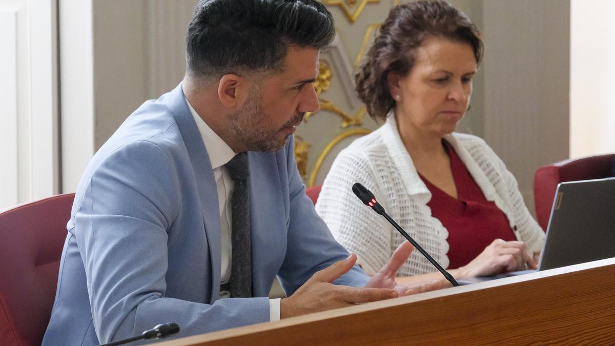 El portavoz de CC, David Suárez, durante el último Pleno.