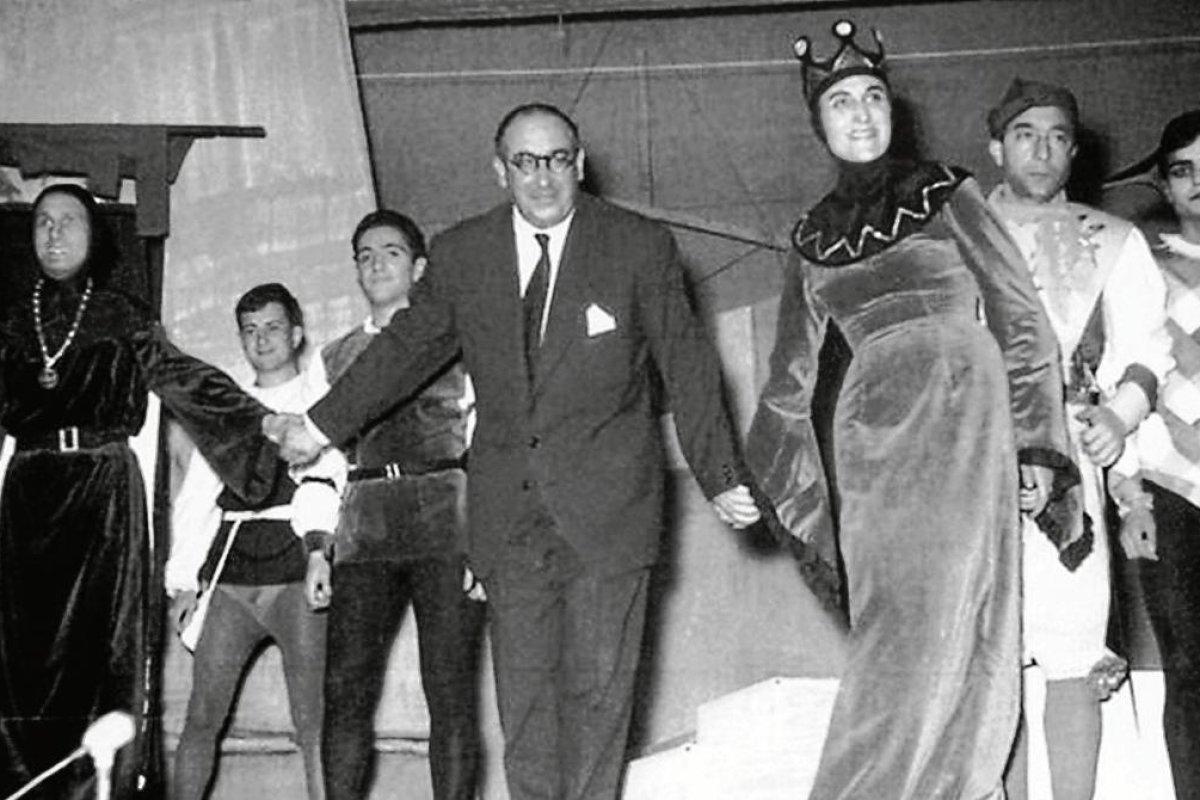 Representación de «O incerto señor Don Hamlet» de  Álvaro Cunqueiro (1959). Asociación teatral Tespis.