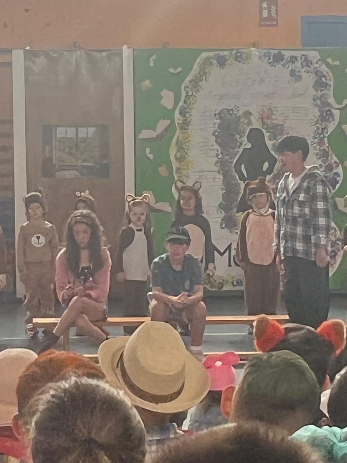El festival "SolidArte" del colegio Virgen del Fresno de Grado, en imágenes
