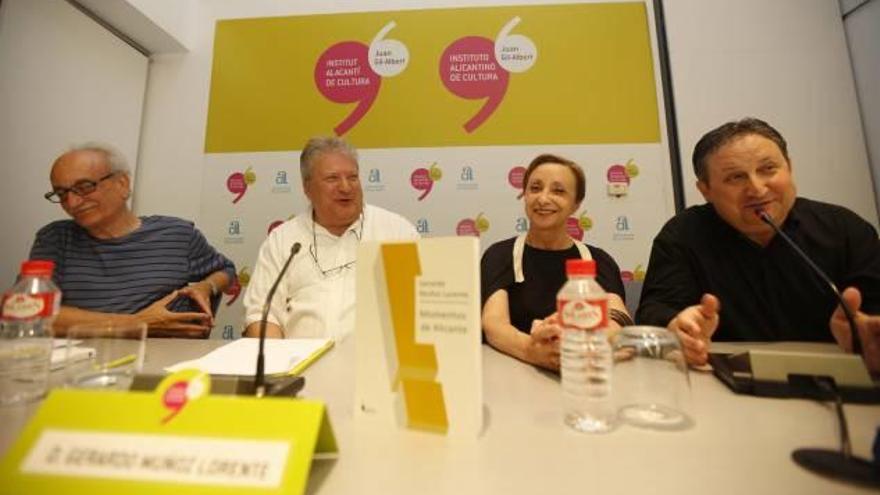 Gerardo Muñoz presenta su libro sobre la historia de Alicante