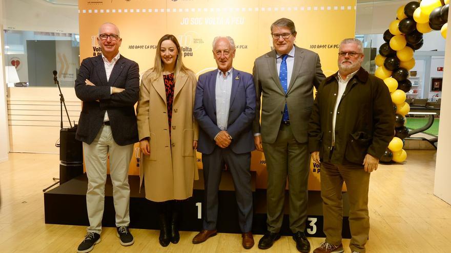 Los 100 años de historia de la Volta a Peu a València, en una exposición fotográfica