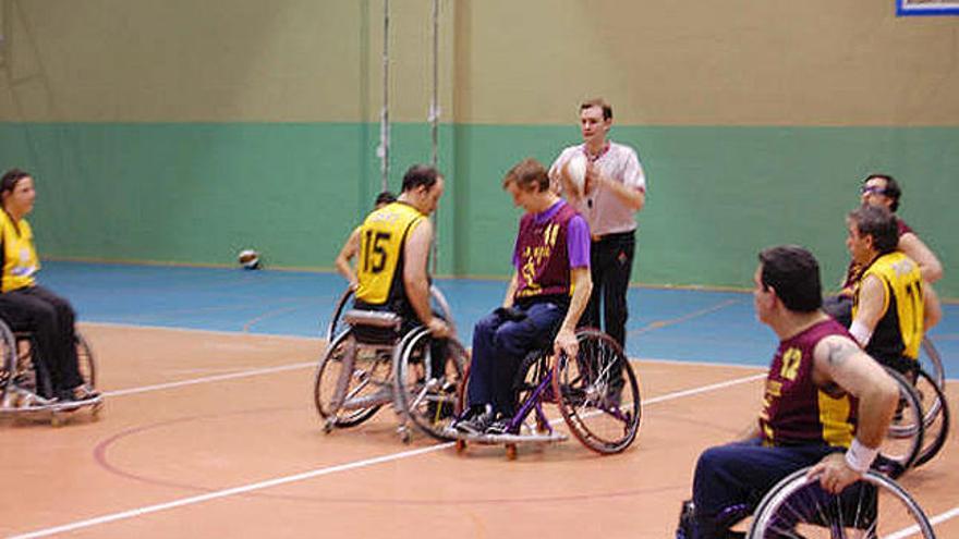 El Mifas fa un partit per oblidar i perd a la pista del Palència (55-36)