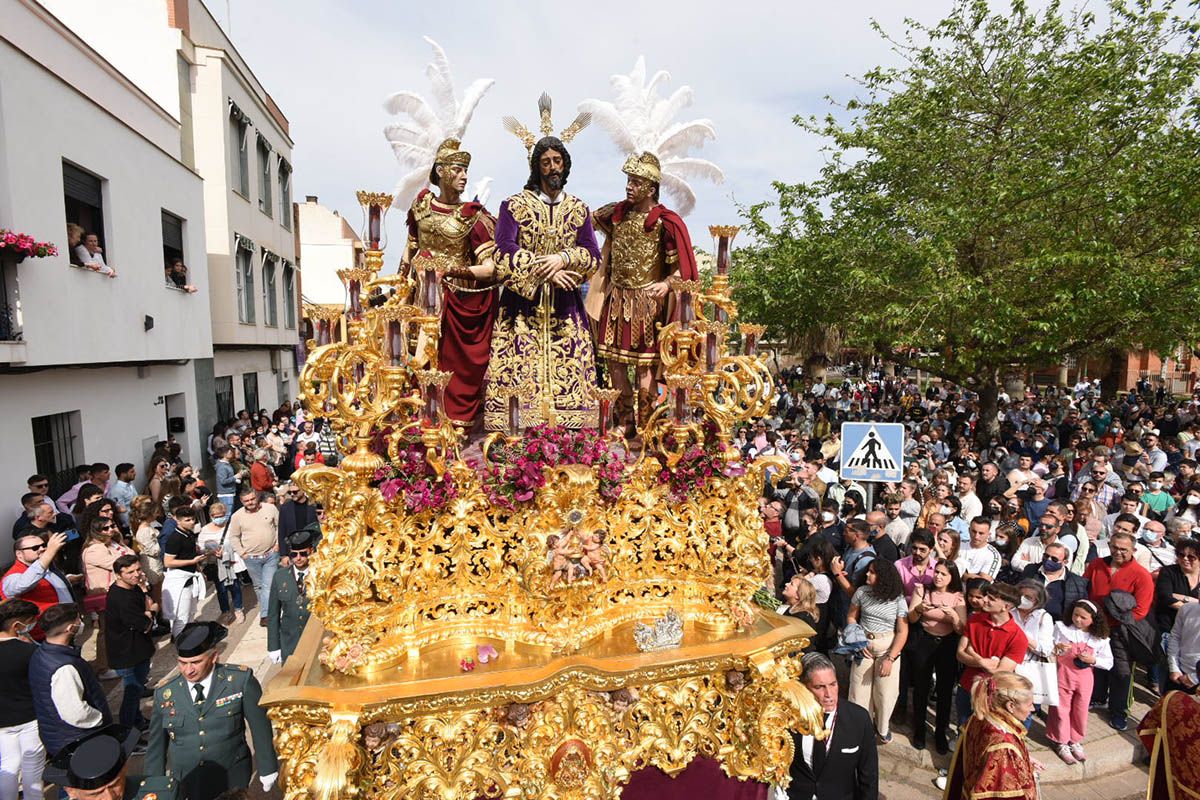 La Estrella luce en las calles Huerta de la Reina