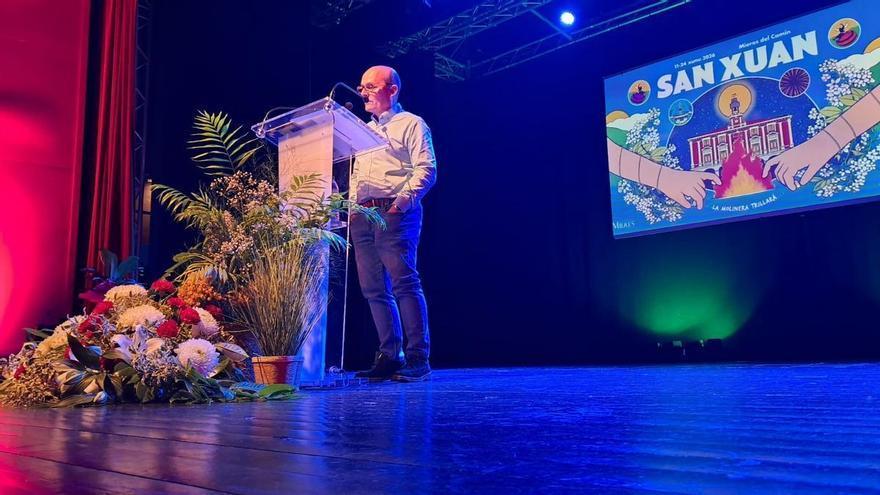Rufino del Barrio celebra como pregonero el "centenario" de las actuales fiestas San Xuan en Mieres, "que tantas veces he vivido desde la trastienda"