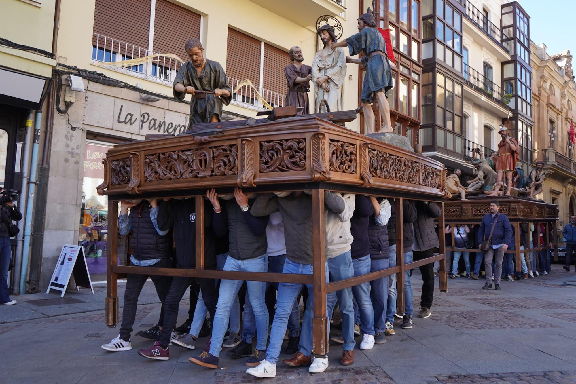 GALERÍA | Traslado de pasos de la Cofradía de Jesús Nazareno de Zamora