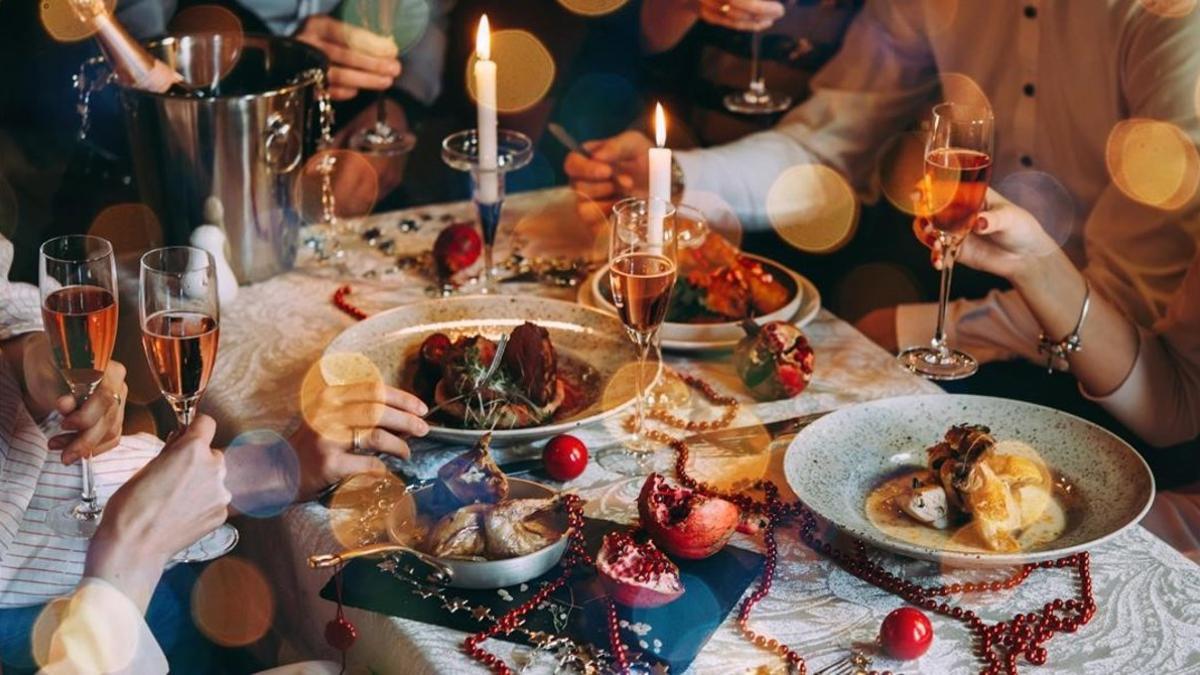 Consejos para evitar los excesos en las comidas de Navidad