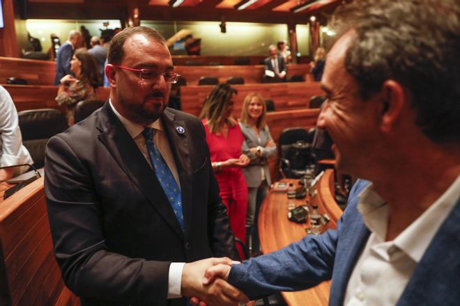 Adrián Barbón, investido presidente del Principado de Asturias