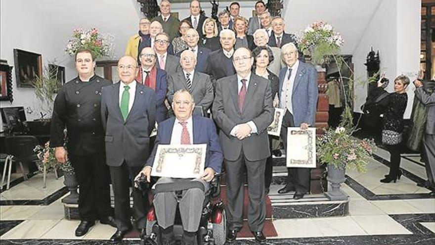 El Círculo de la Amistad entrega las distinciones en homenaje a sus socios