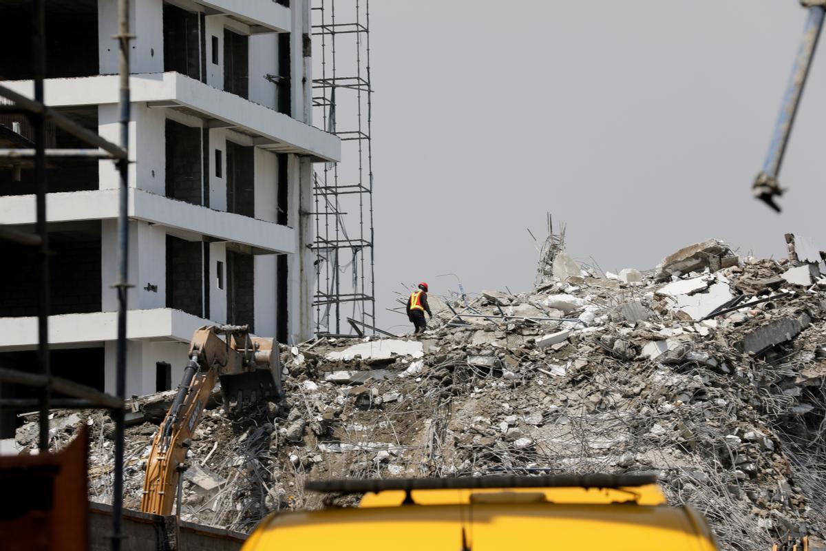 Al menys 19 morts després d’esfondrar-se un gran edifici en obres a Nigèria