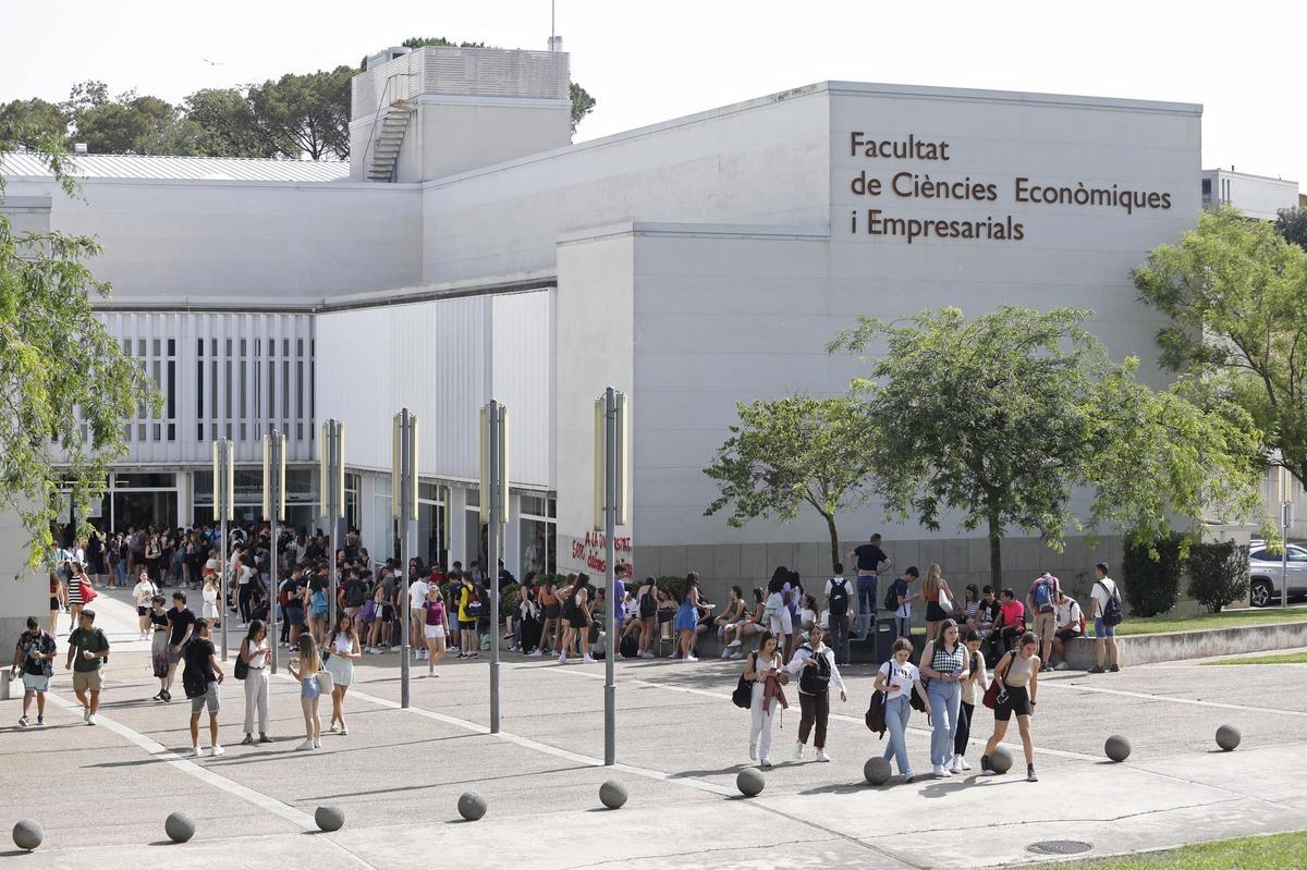 La facultat de Ciències Econòmiques i Empresarials de la UdG.